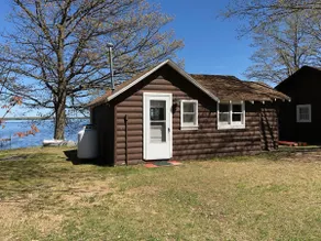 Lakeside Cabins - Cabin # 6 - Image 3