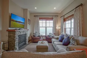 Soaring Eagle #404: 3 bedroom 2 bath Corner Penthouse - Image 2