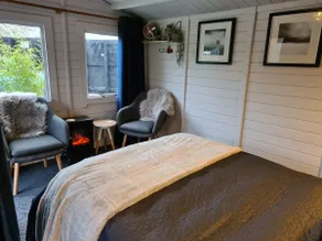 The Little Hide - Adult Only Camping Pods - Image 2