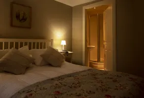 Gardener's House - a traditional stone 3 bedroom house on Arniston Estate - Image 5