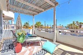 Brand New Pool & Hot-tub! Steps from the beach! - Image 2