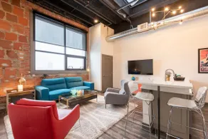 Fresh, Sleek and Contemporary Executive Unit - Image 2