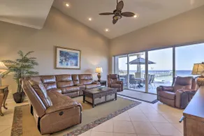 Waterfront Gem w/ Pool & Dock in Apollo Beach - Image 4