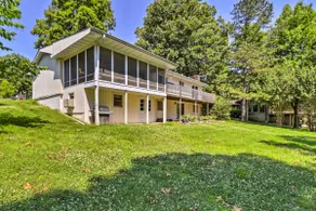 Lake House in Horseshoe Bend Near Ozark Forest! - Image 2
