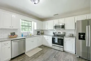 Cozy and Contemporary Villa 1 Mile from GSU - Image 2