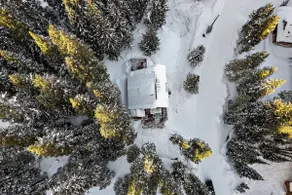 Brookside House: Hot Tub, Pool table, Views & Seclusion! - Image 5