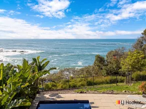 Swimming Pool Over Malua Bay - Image 4