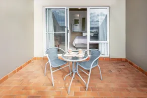 Cascades 18/3 Kurrajong Street - Image 3