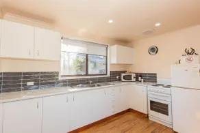 Lodge 67, 3/58 Townsend Street - Image 2