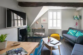 Kingsmead Square Apartment - Image 5