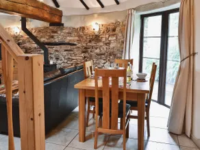 Cedar Cottage - Image 3