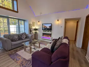 Cottage in the countryside- with private hot tub! - Image 2