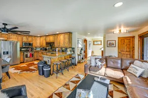 Duplex in Quiet Family Neighborhood 1 Mi to Skiing - Image 4