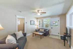 Downtown Bungalow! Pet Friendly with Sunroom - Image 4