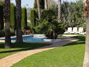 Belle maison 5000m2 jardin privé avec piscine et porche avec barbecue. Wi-Fi - Image 3