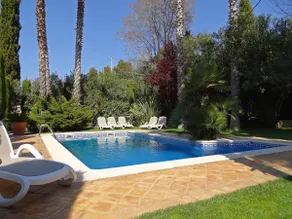 Belle maison 5000m2 jardin privé avec piscine et porche avec barbecue. Wi-Fi - Image 4