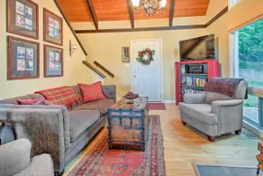 Conway Area Chalet w/ Mountain Views & Fire Pit! - Image 4