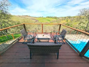Pool & Vineyard Views Hideaway House - Image 2