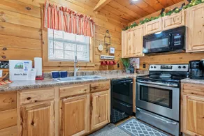 Hot Tub#Wood Fireplace#King Bed#Firetable #Private - Image 5