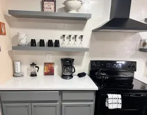 Lovely South Austin Condo. All Essentials Included - Image 2