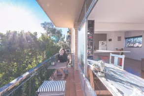 Beach House - Image 4