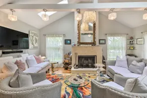 Cute East Hampton Cottage w/ Patio - Walk to Beach - Image 4