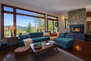 Roan Views • Chef’s Kitchen • Deep Soaking Tub - Image 2