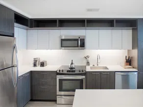 Artsy 2BR Apartment | Heart of Reston - Image 5
