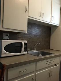 Private studio with kitchen minutes to waterfront! - Image 5