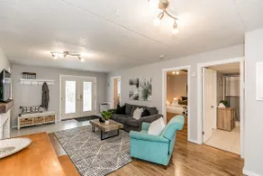 South Wind - Modern Condo in Collingwood - Sleep 5 - Image 3