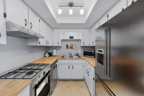 Walkable 1bed Apt in Prime Brandon - Image 5