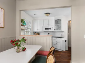 Urban Stay By The Bay: Downtown Pet-Friendly Home - Image 5