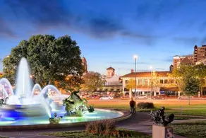 KC Nest - Walkable to Plaza Parking Streetcar - Image 4