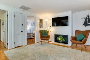 Walk to Craigville Beach: Cape Cod Gem w/ Patio - Image 4