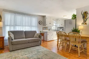 Walk to Craigville Beach: Cape Cod Gem w/ Patio - Image 5