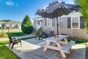 Steps to Eats & Craigville Beach! Cape Cod Cottage - Image 3