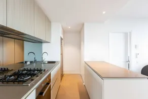 On the River - A Resort-style Retreat in Docklands - Image 4