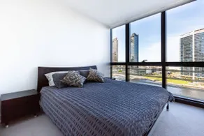 On the River - A Resort-style Retreat in Docklands - Image 3