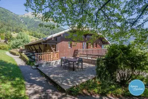 Bergerie Loft Apartment with Panoramic Lake - Image 2