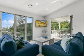 Vistas al mar, vida de lujo en Noosa Heads - Unidad 2/13 Angler Street - Image 4