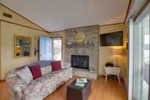 Lakefront Hiwassee Home w / Views, Pvt Dock, Deck! - Image 5