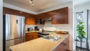 Centrally Located 3 Bedroom Condo | Aiglon 1716 - Image 4