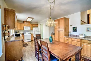 4 Mi to Heavenly: Home w/ Deck in South Lake Tahoe - Image 2