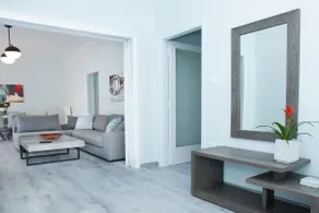 3 Bedroom Apartment with Garden Walk to Glyfada Center & Beach - Image 3