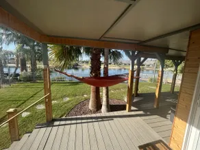 Colorado River Cottage & Dock on Colorado River - Image 4