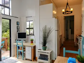 Private, quiet, sunny, safe apt. in No.Berkeley *Special discount for long stays* - Image 5
