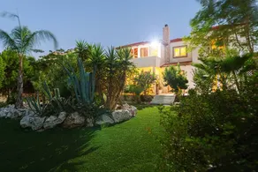 Nicole's garden villa - Image 3