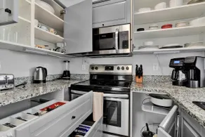340C - Modern 2BR/2BA Near Evert Tennis - Image 2
