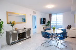 Amazing 2BR APT @Brickell, Free Parking - Image 4