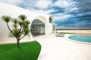The Cloud Beachfront Villa Tabanan - Image 4